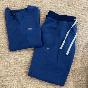Figs Scrub Set Small Catarina Top Medium Kade Cargo Scrub Pants